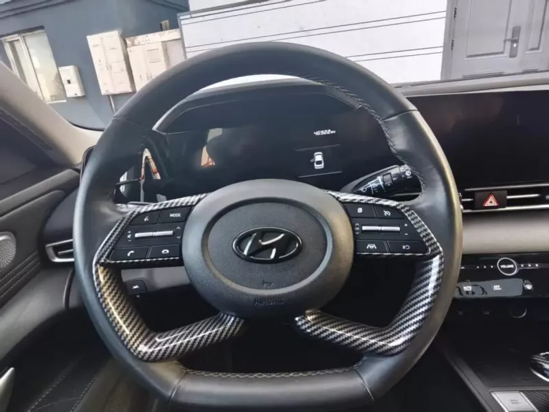 Hyundai Elantra 2022