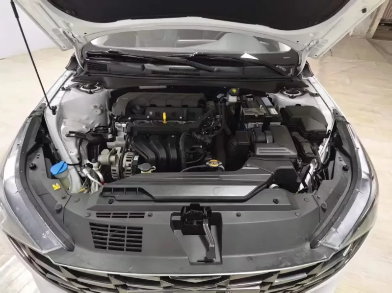 Hyundai Elantra 2022