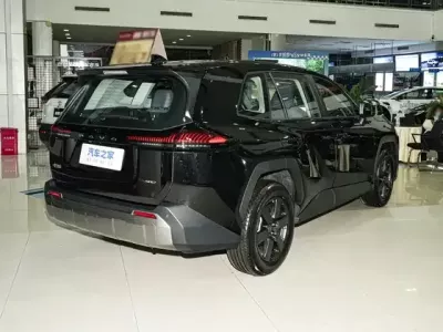 Toyota RAV4 2026 2.0L 4WD Luxury Новый автомобиль купить