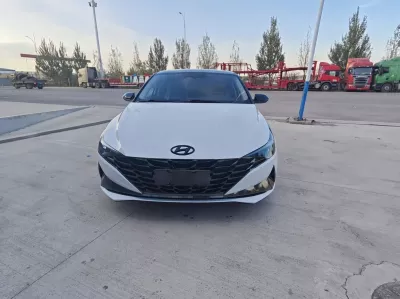Hyundai Elantra 2022